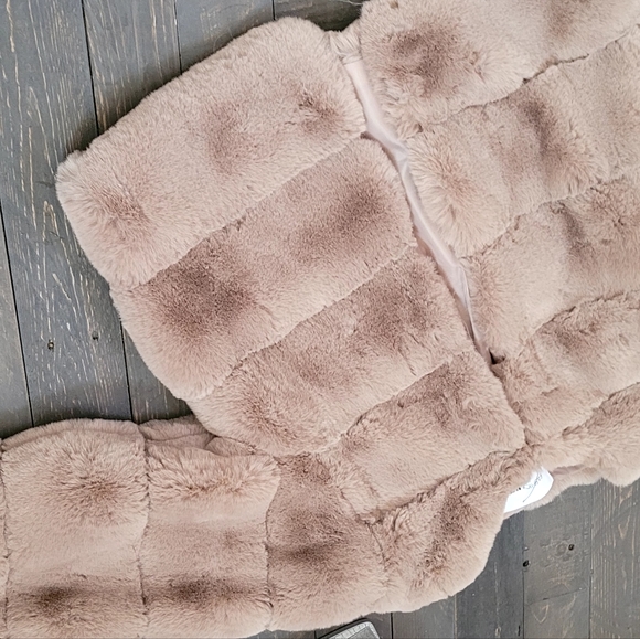 Fur Jacket - Picture 1 of 3